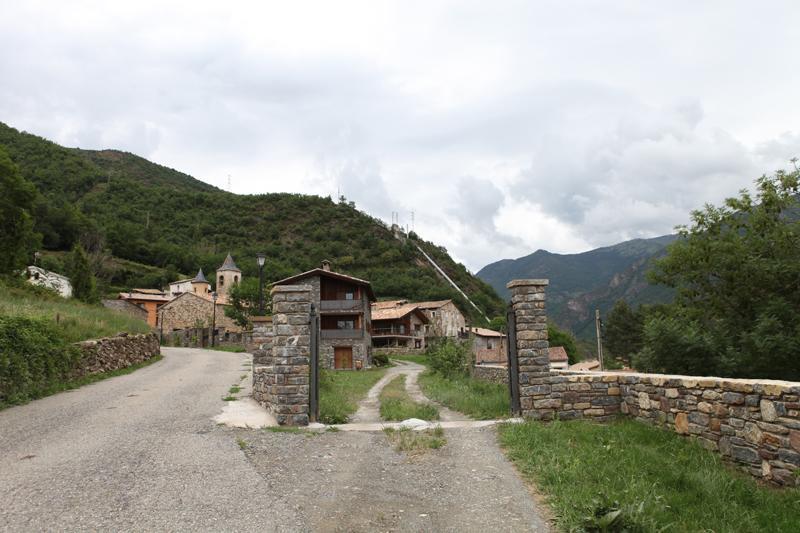 Casa De Colonies Vall De Boi - Verge Blanca Llesp Luaran gambar
